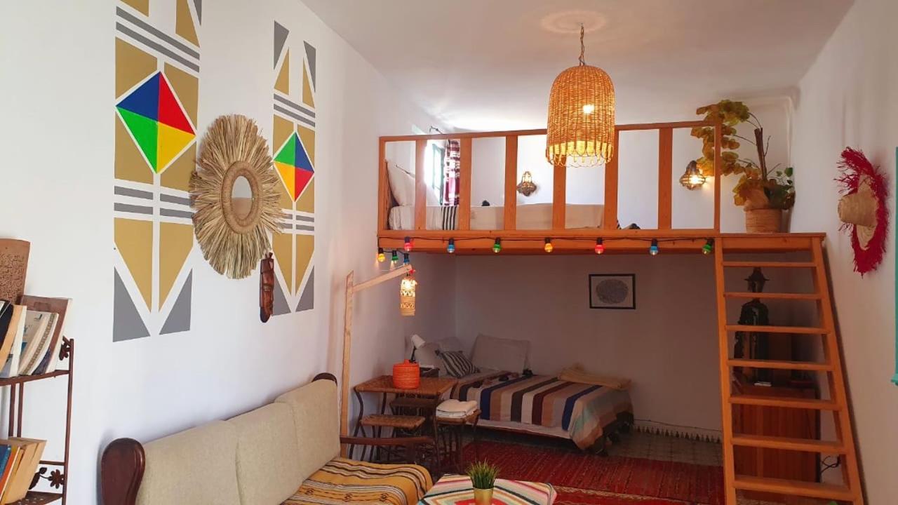 Art Riad Au Bord De La Mer Džadída Exteriér fotografie