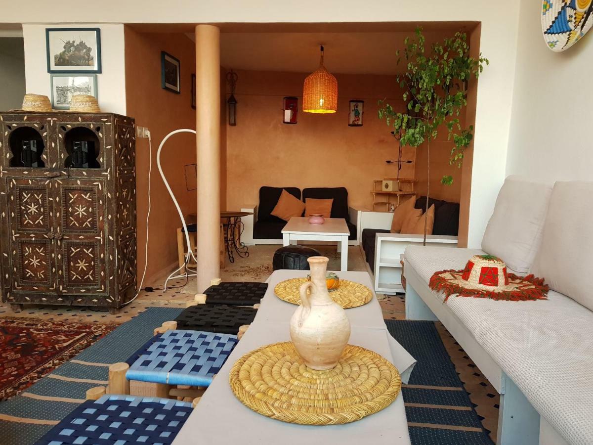 Art Riad Au Bord De La Mer Džadída Exteriér fotografie