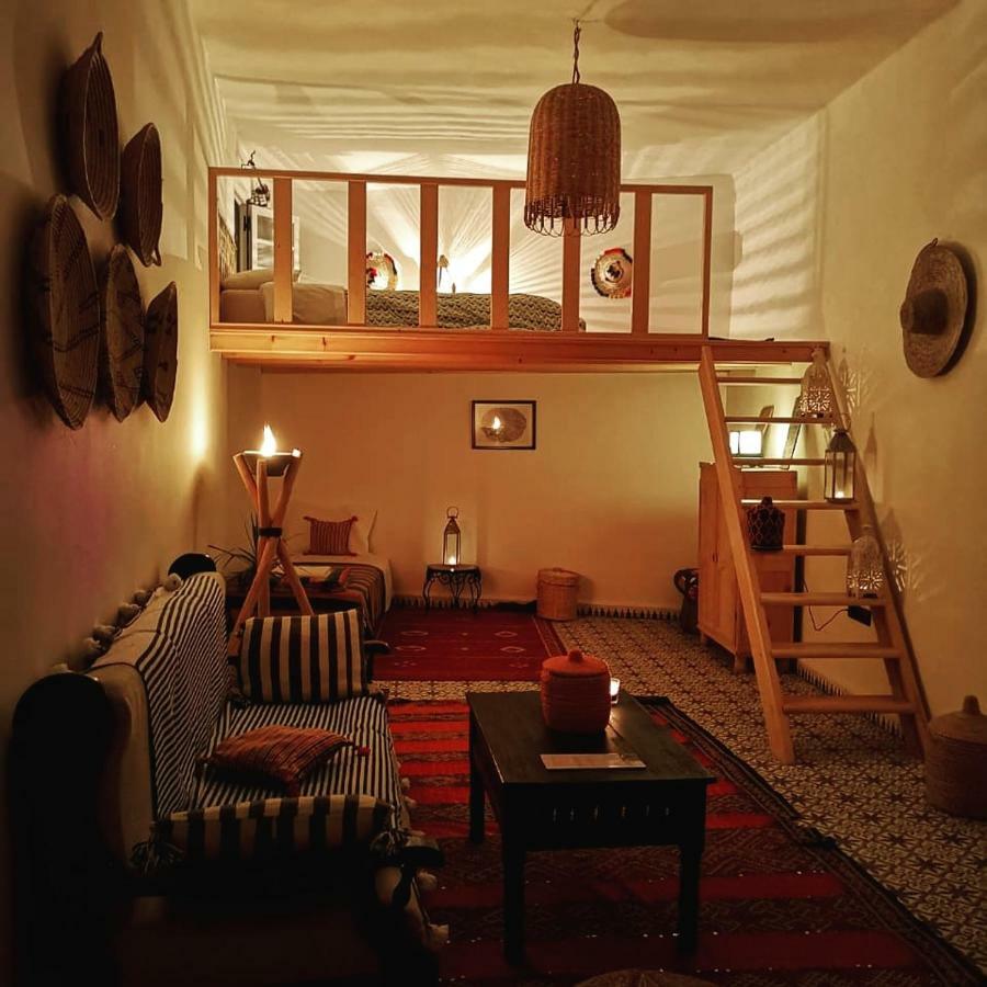 Art Riad Au Bord De La Mer Džadída Exteriér fotografie