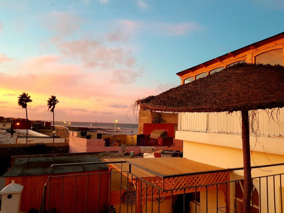 Art Riad Au Bord De La Mer Džadída Exteriér fotografie